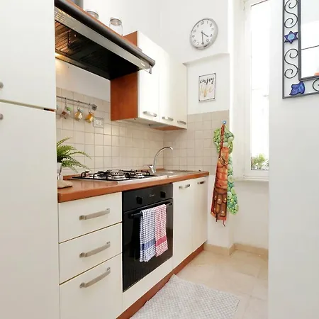 Apartment Sweet Burrow In Vatican *