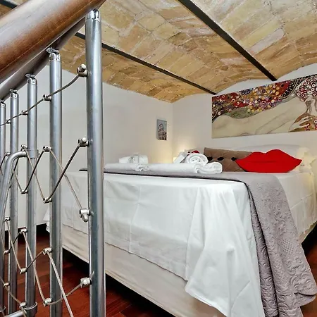 Apartment Sweet Burrow In Vatican *