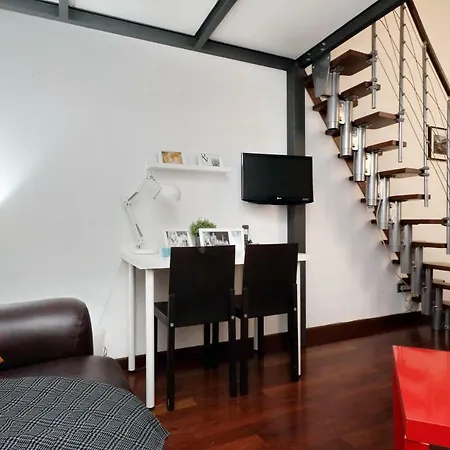 Sweet Burrow In Vatican Apartment *