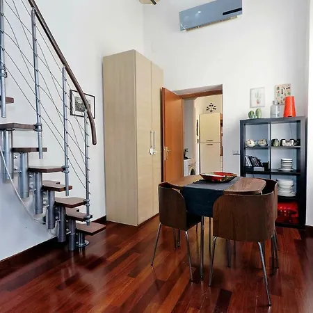 Sweet Burrow In Vatican Apartment Rome