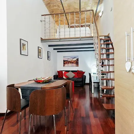 Sweet Burrow In Vatican Apartment